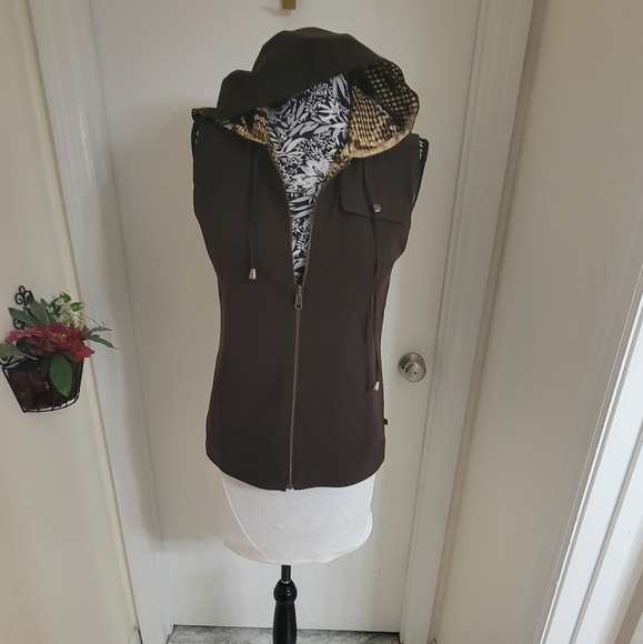 Chicos  zynergy  neema phyton and chocolate full zip  reversible hoodie - Picture 14 of 16